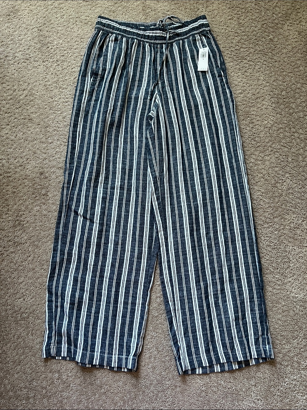 Old Navy Blue and White Striped Linen Wide-Leg pants